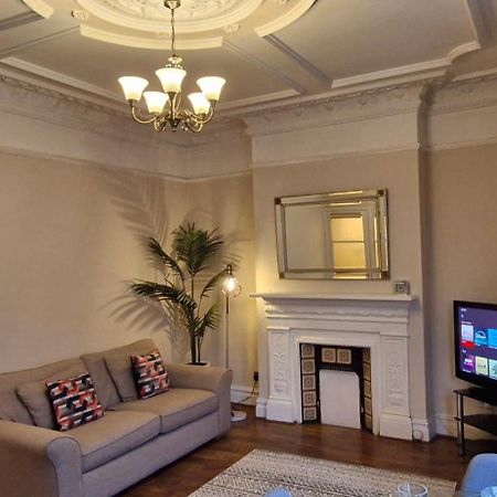 דירות לונדון Charming Flat In Wimbledon מראה חיצוני תמונה