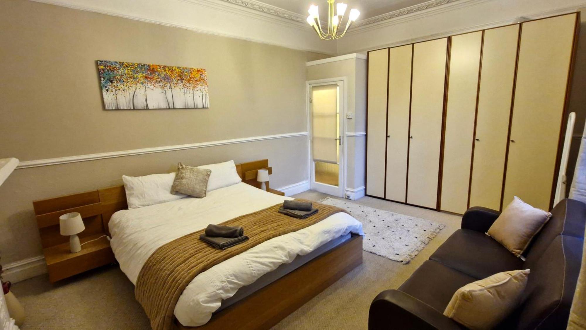 דירות לונדון Charming Flat In Wimbledon מראה חיצוני תמונה