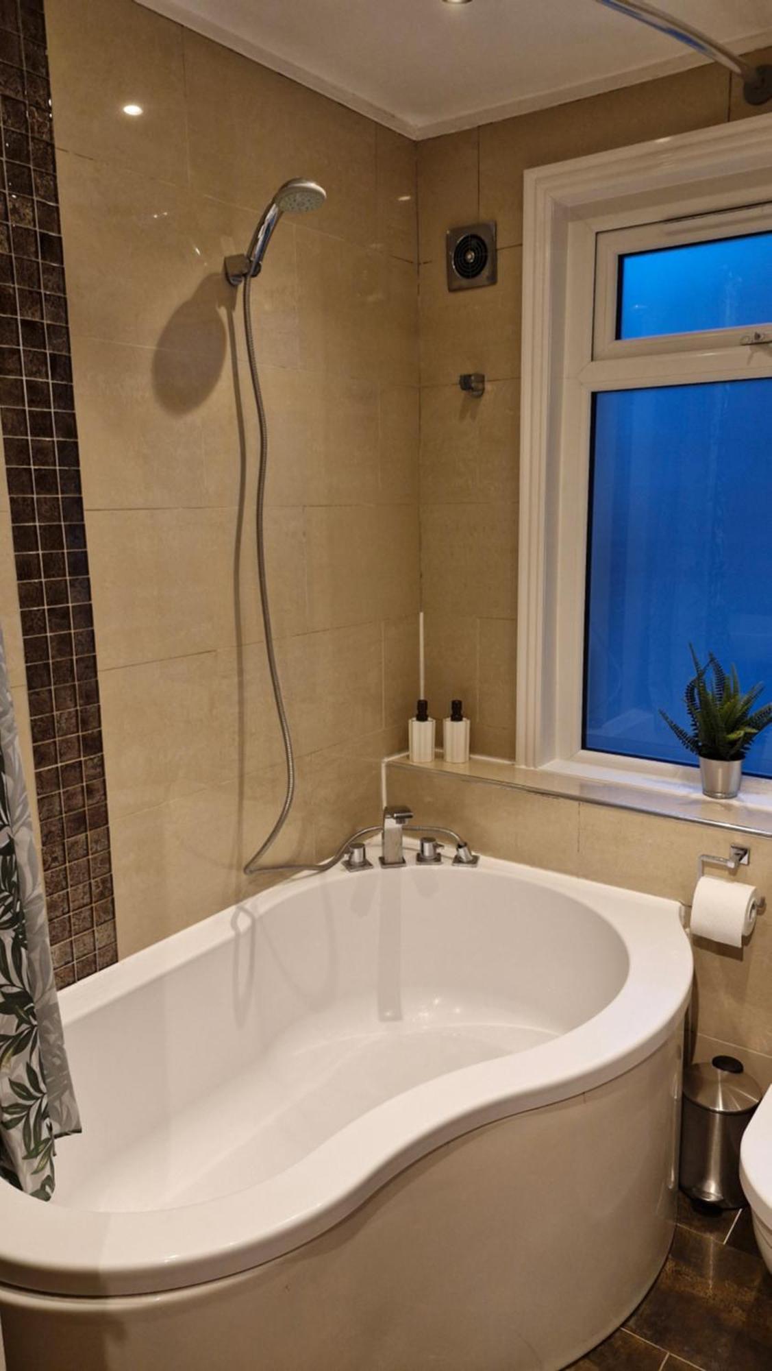דירות לונדון Charming Flat In Wimbledon מראה חיצוני תמונה