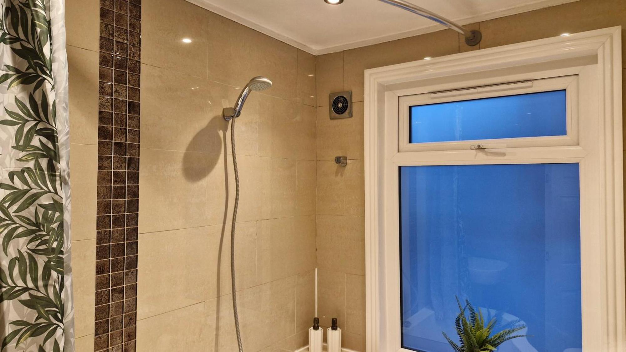 דירות לונדון Charming Flat In Wimbledon מראה חיצוני תמונה
